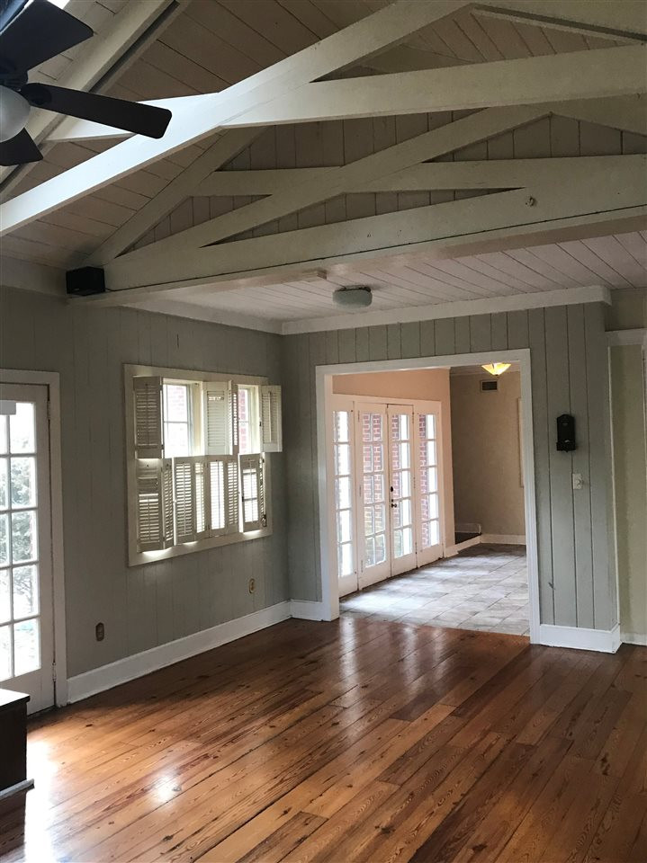 1076 Avondale Street Jackson, MS 39216 - Photo 18 of 26 Photo 19