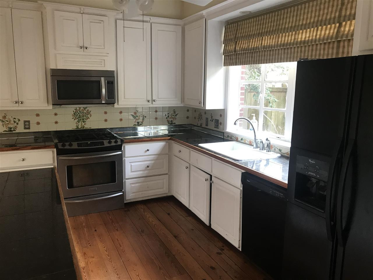 1076 Avondale Street Jackson, MS 39216 - Photo 10 of 26 Photo 11