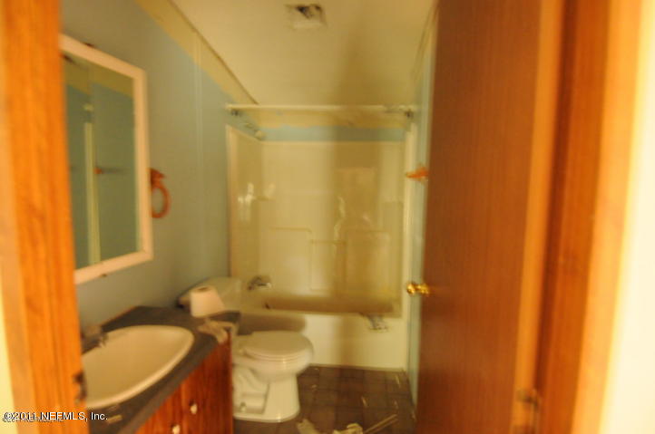5382 Carter Spencer Road Middleburg, FL 32068 - Photo 12 of 13 guest bath