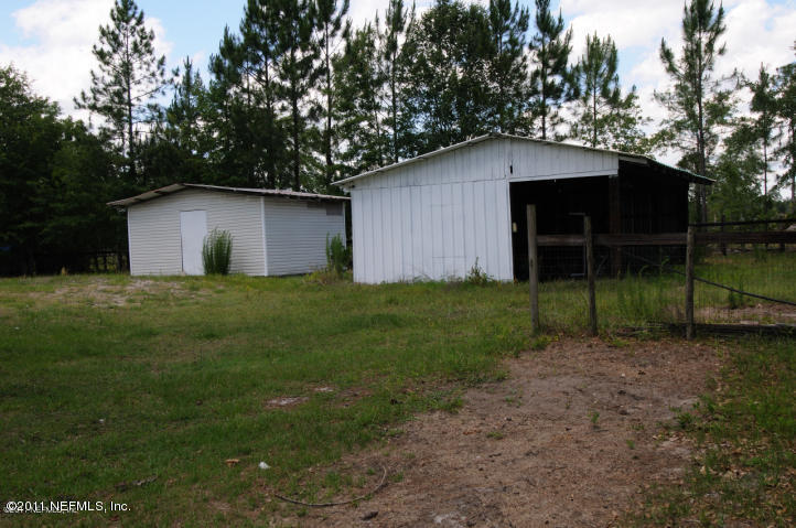 5382 Carter Spencer Road Middleburg, FL 32068 - Photo 3 of 13 2 Out buildings
