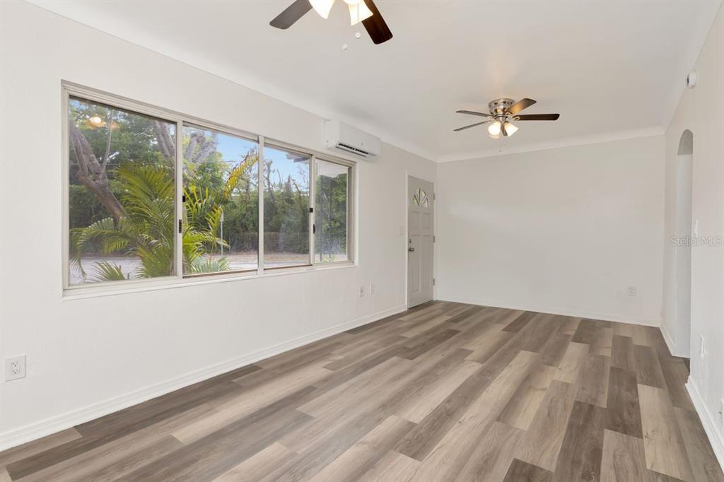 4939 Haines Road North St. Petersburg, FL 33714 - Photo 3 of 23