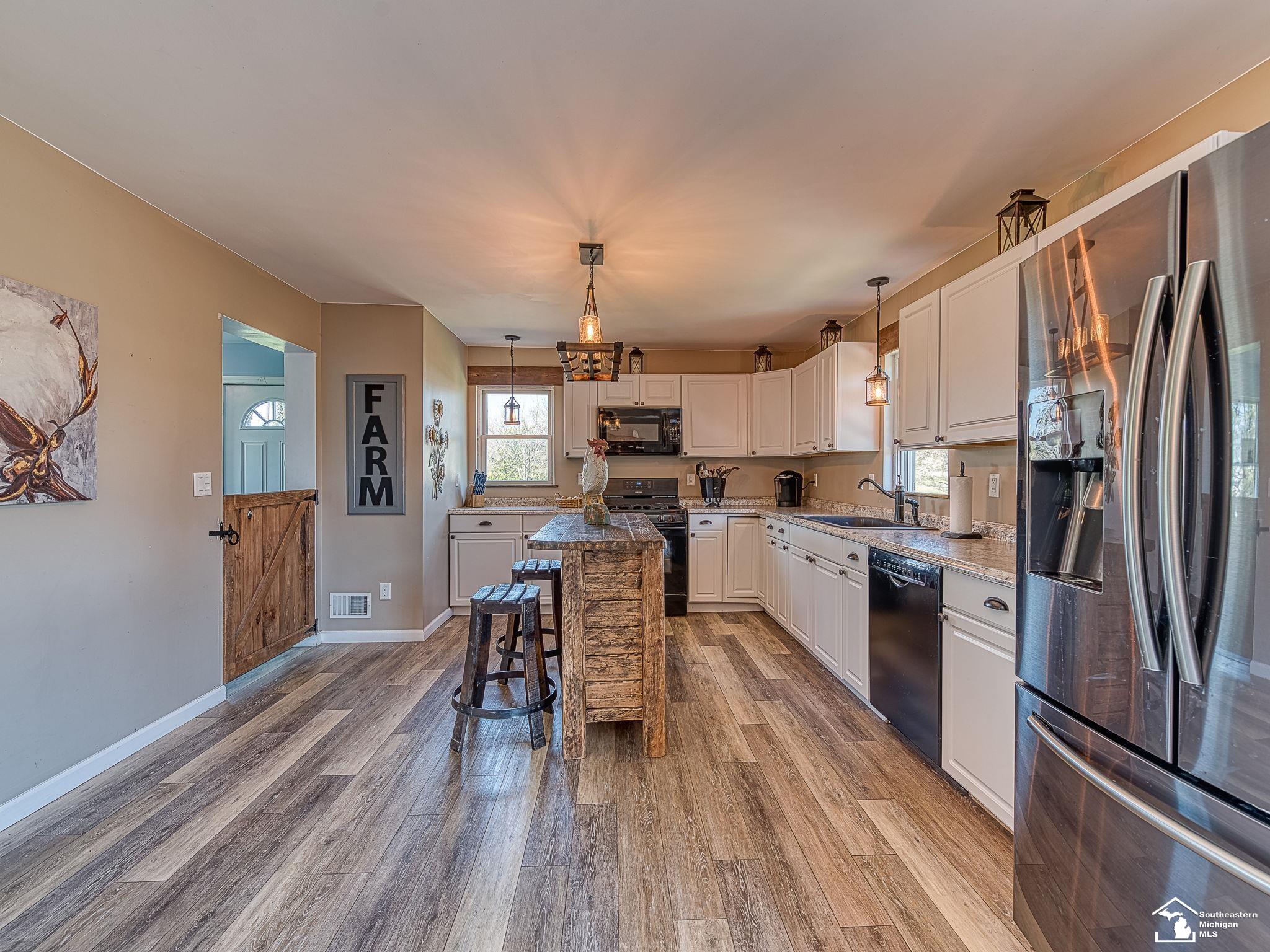 3500 Heiss Road Monroe, MI 48162 - Photo 4 of 38