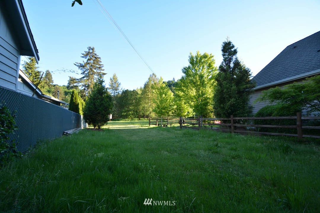 11020 East Riverside Drive Bothell, WA 98011 - Photo 4 of 11