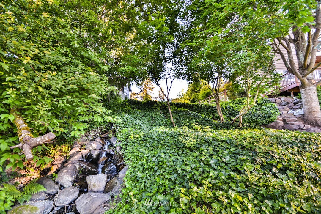 11020 East Riverside Drive Bothell, WA 98011 - Photo 6 of 11