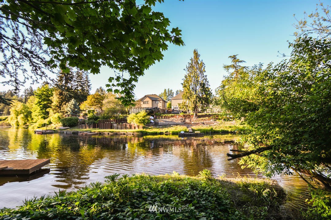 11020 East Riverside Drive Bothell, WA 98011 - Photo 8 of 11