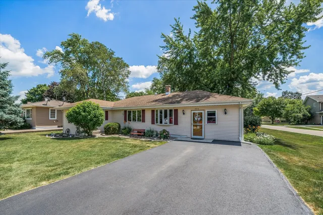 $317,000 | 804 Elm Street, Maple Park, IL 60151