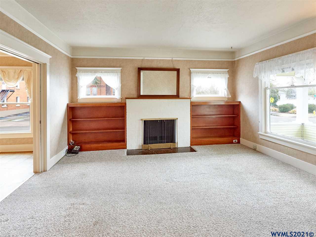341 Southeast 4th Avenue Albany, OR 97321 - Photo 11 of 38