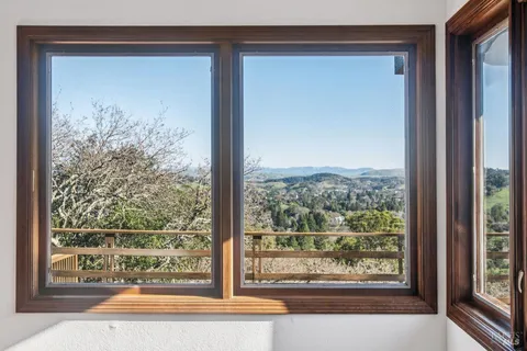$1,595,000 | 120 Cabro Court, Novato, CA 94947