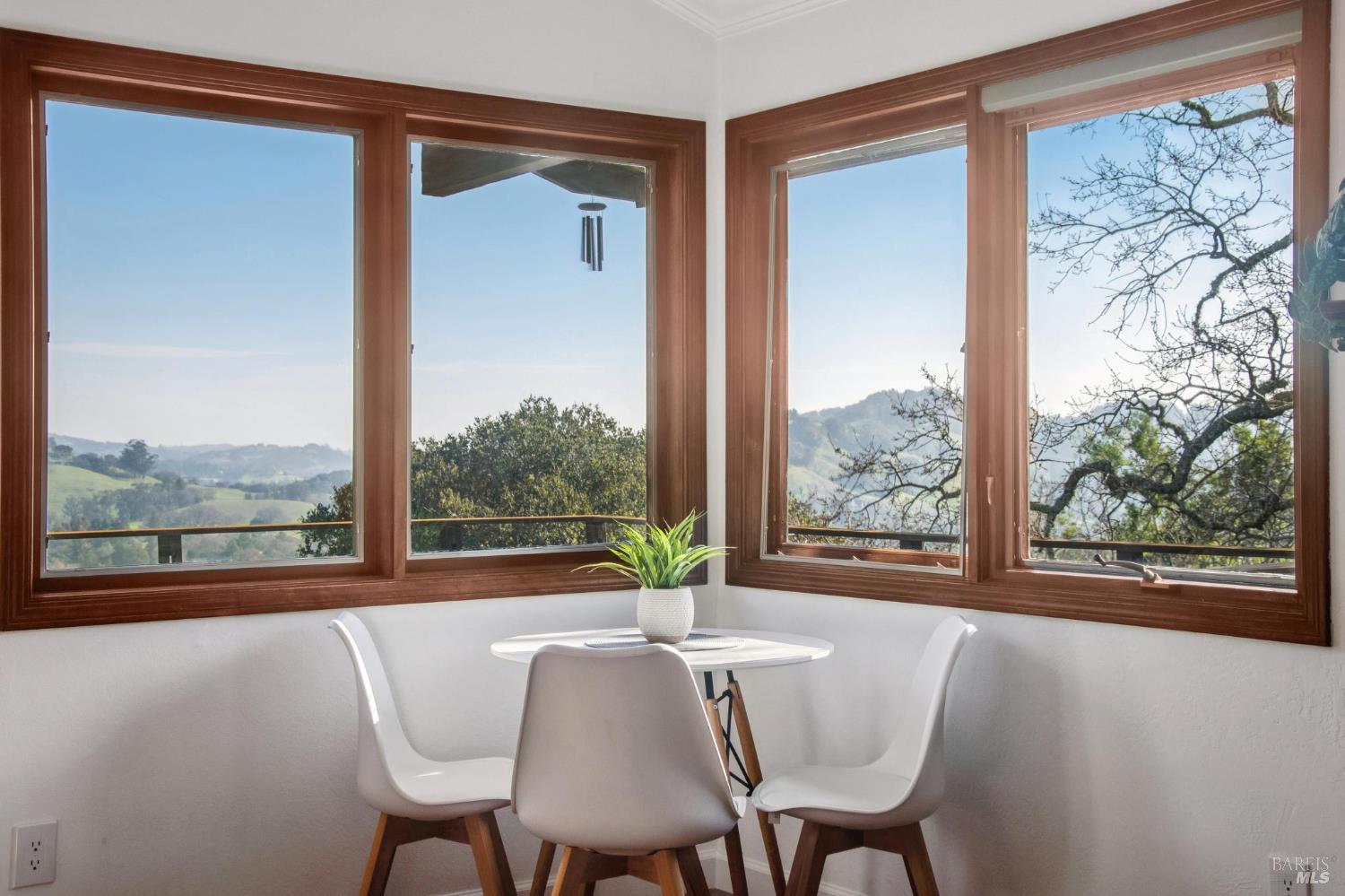 120 Cabro Court Novato, CA 94947 - Photo 15 of 43