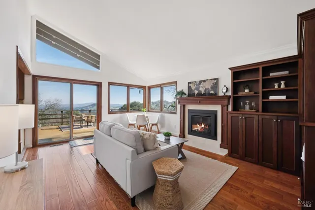 $1,595,000 | 120 Cabro Court, Novato, CA 94947