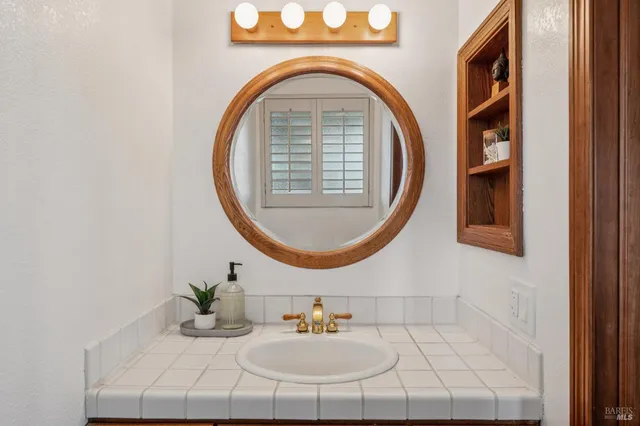 $1,595,000 | 120 Cabro Court, Novato, CA 94947