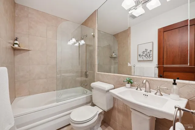 $1,595,000 | 120 Cabro Court, Novato, CA 94947