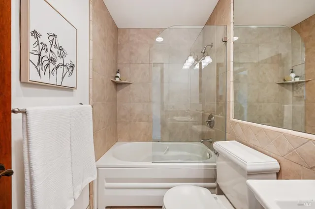 $1,595,000 | 120 Cabro Court, Novato, CA 94947