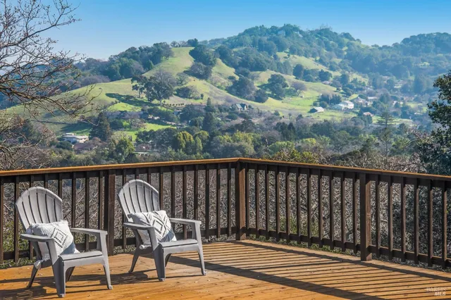 $1,595,000 | 120 Cabro Court, Novato, CA 94947