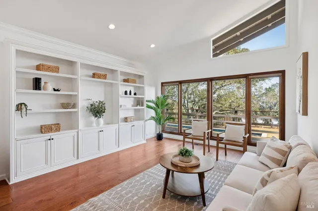 $1,595,000 | 120 Cabro Court, Novato, CA 94947