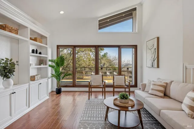 $1,595,000 | 120 Cabro Court, Novato, CA 94947