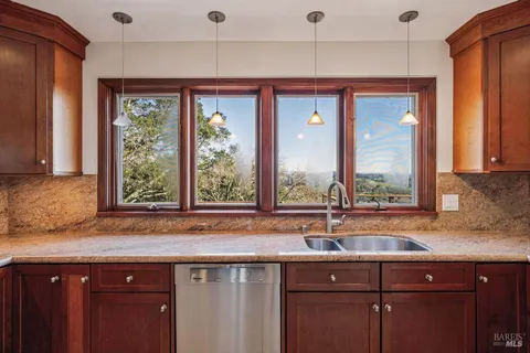 $1,595,000 | 120 Cabro Court, Novato, CA 94947