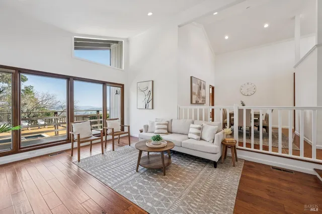 $1,595,000 | 120 Cabro Court, Novato, CA 94947