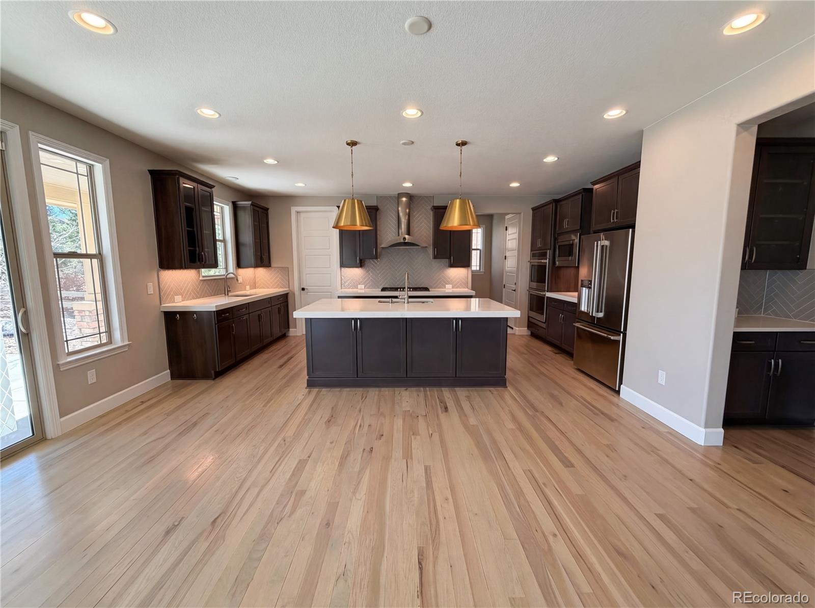 60 Sandalwood Way Highlands Ranch, CO 80126 - Photo 2 of 40