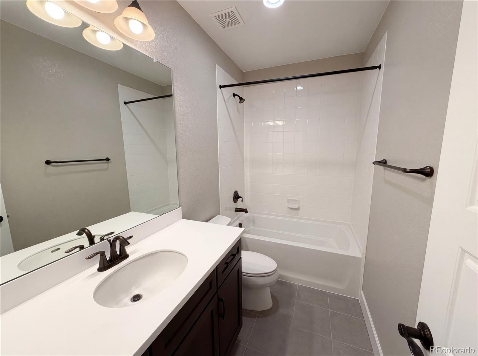 60 Sandalwood Way Highlands Ranch, CO 80126 - Photo 22 of 40