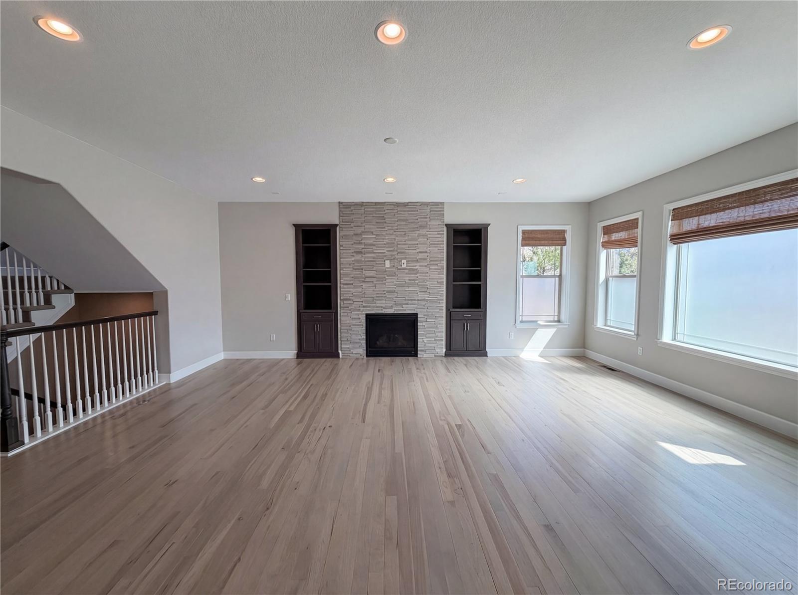 60 Sandalwood Way Highlands Ranch, CO 80126 - Photo 3 of 40