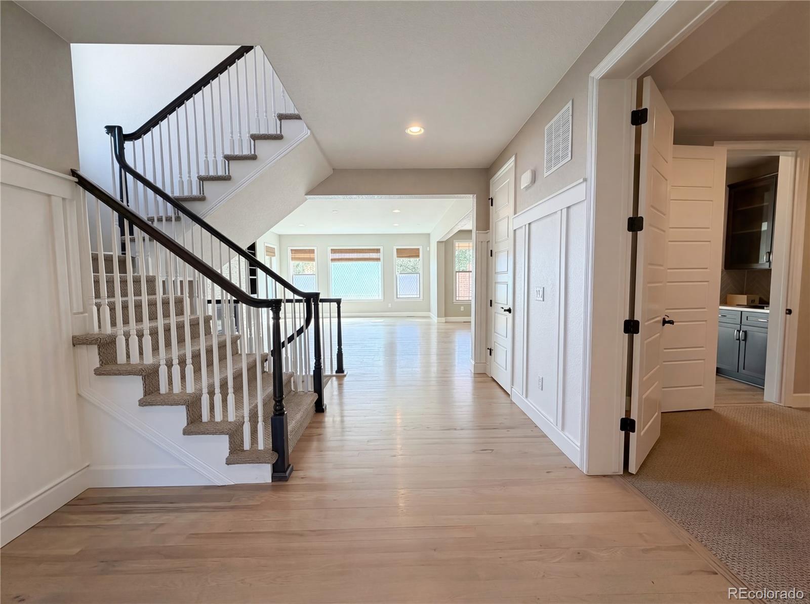 60 Sandalwood Way Highlands Ranch, CO 80126 - Photo 9 of 40