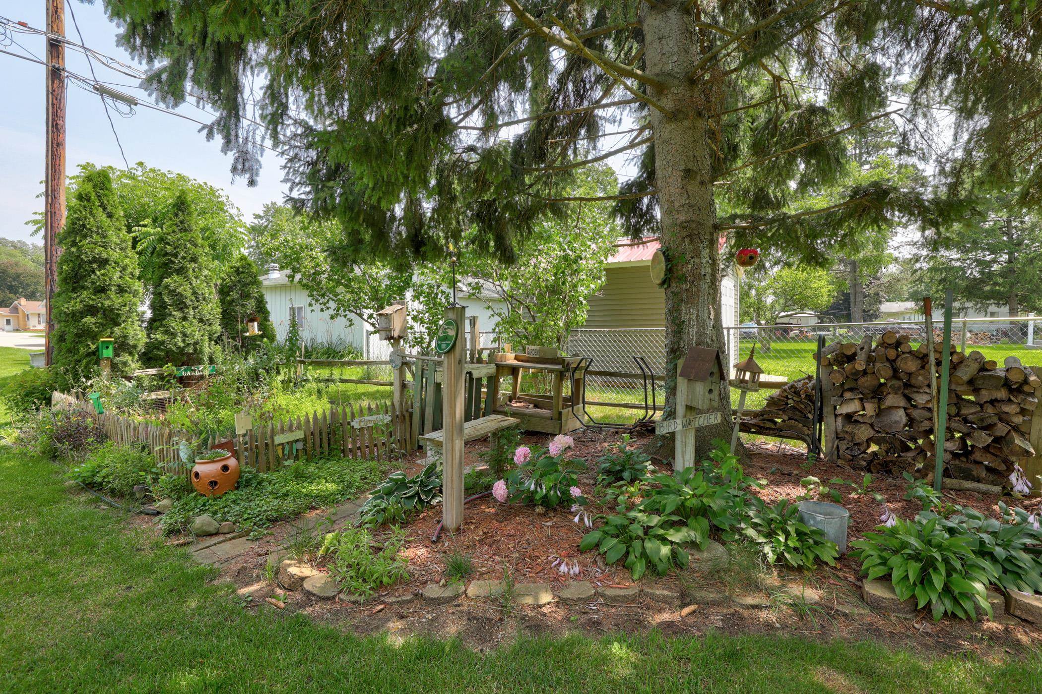 4847 Cottrell Road Vassar, MI 48768 - Photo 24 of 35 50117591-23.JPG