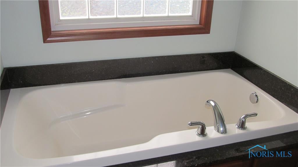 7031 Saddleback Road Maumee, OH 43537 - Photo 14 of 25 Gallery Image 14