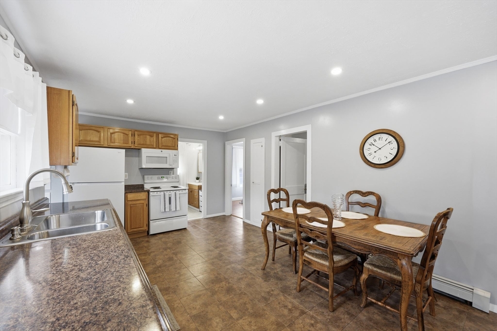 28 Rosina Road Weymouth, MA 02189 - Photo 15 of 41
