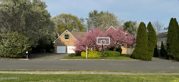 $979,000 | 812 Mistletoe Avenue, Point Pleasant, NJ 08742