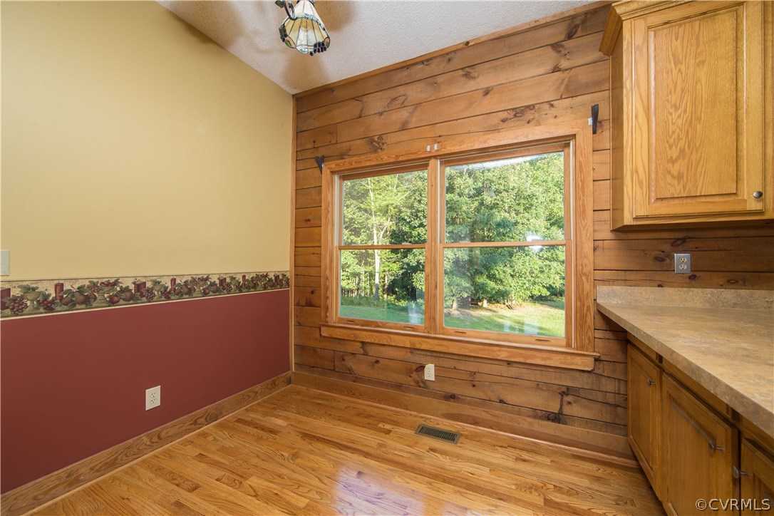 142 Social Hall Road New Canton, VA 23123 - Photo 7 of 46 Gallery Image 7