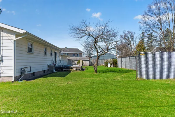 $349,900 | 20 Willow Street, Rotterdam, NY 12306