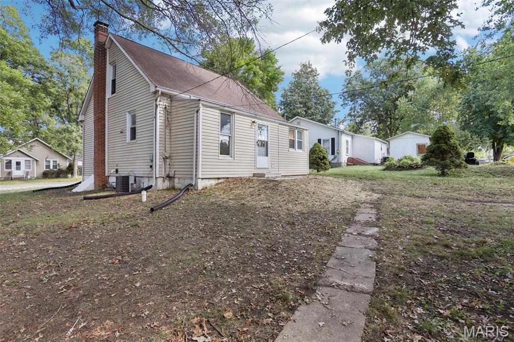 122 West 1st Street Trenton, IL 62293 - Photo 27 of 31