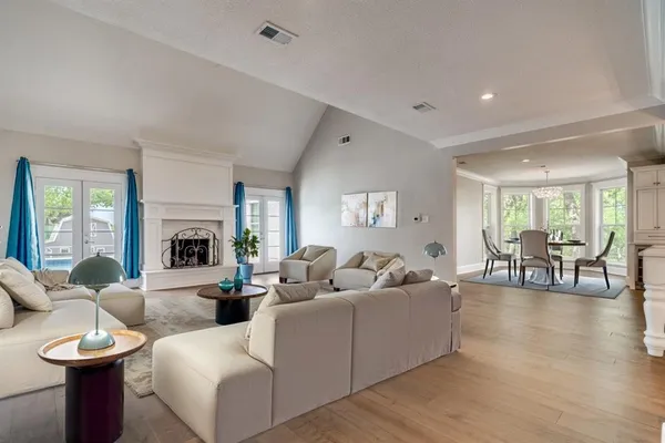 $1,250,000 | 10501 County Road 1016, Burleson, TX 76028