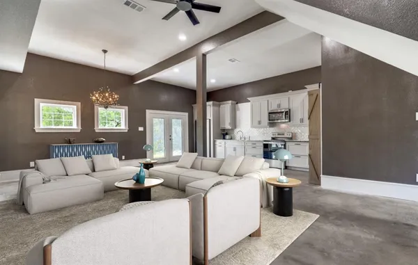 $1,250,000 | 10501 County Road 1016, Burleson, TX 76028