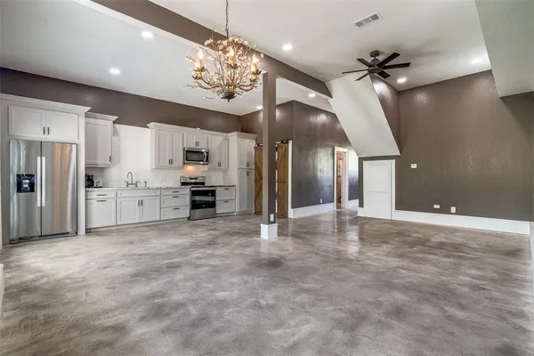 $1,250,000 | 10501 County Road 1016, Burleson, TX 76028