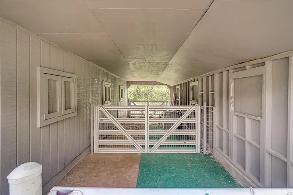 $1,250,000 | 10501 County Road 1016, Burleson, TX 76028