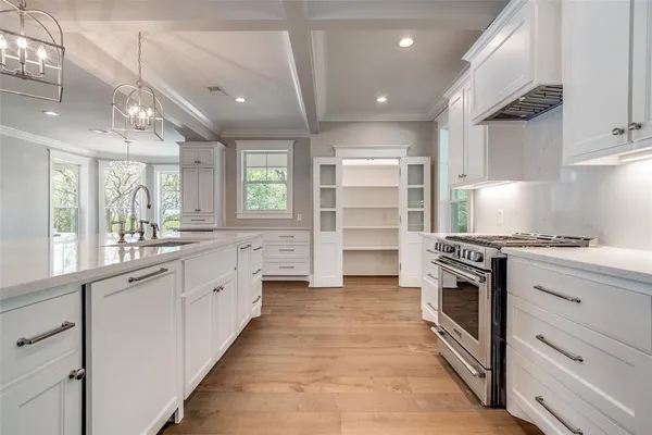 $1,250,000 | 10501 County Road 1016, Burleson, TX 76028