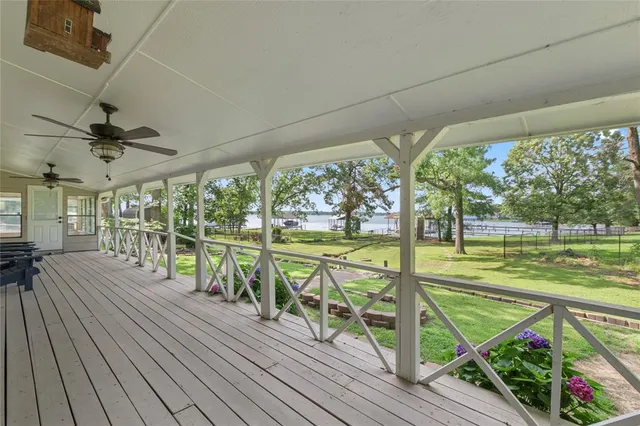 $575,000 | 323 Dyer Circle, Payne Springs, TX 75156