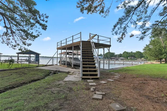 $575,000 | 323 Dyer Circle, Payne Springs, TX 75156