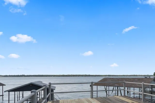 $575,000 | 323 Dyer Circle, Payne Springs, TX 75156