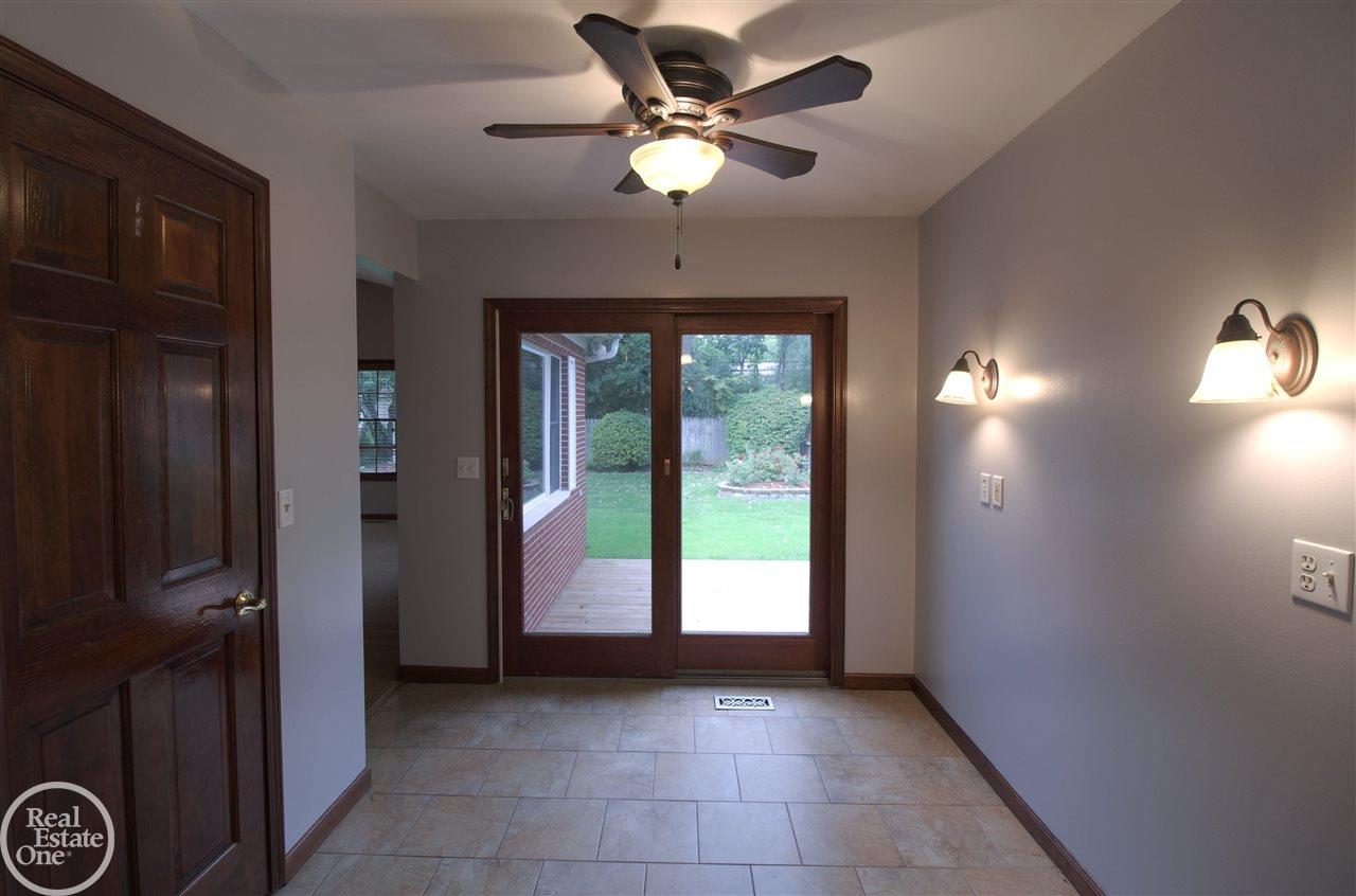 1500 North Renaud Road Grosse Pointe, MI 48236 - Photo 12 of 36 50057167-11.JPG