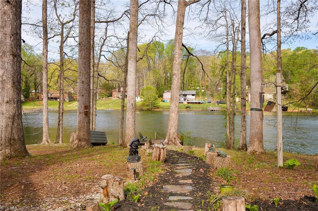 2141 Walker Road Winston-Salem, NC 27106 - Photo 44 of 50 Walkway straight to the water!