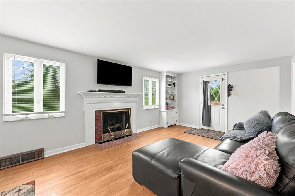 675 Meadow Lane Rochester, PA 15074 - Photo 11 of 33 Gallery Image 11