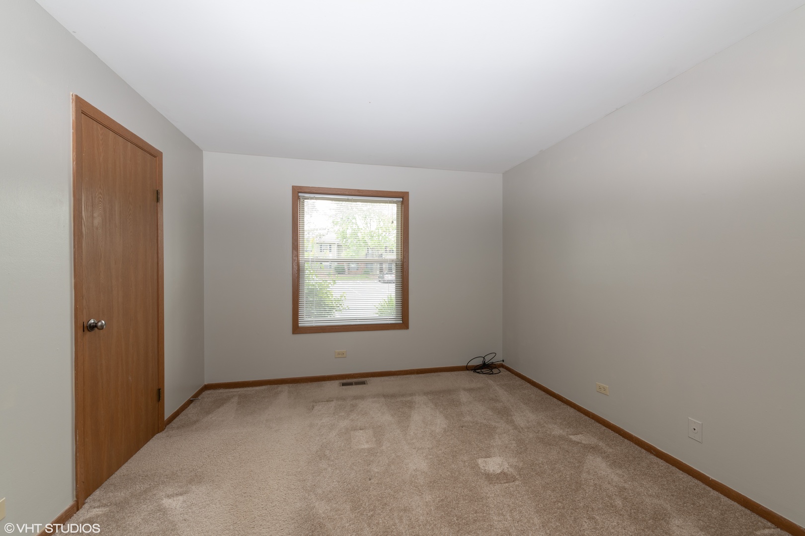 1352 McDowell Road, Unit 104 Naperville, IL 60563 - Photo 7 of 10