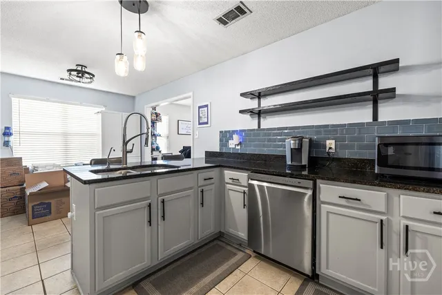 $2,450 | 104 Barons Way, Savannah, GA 31419