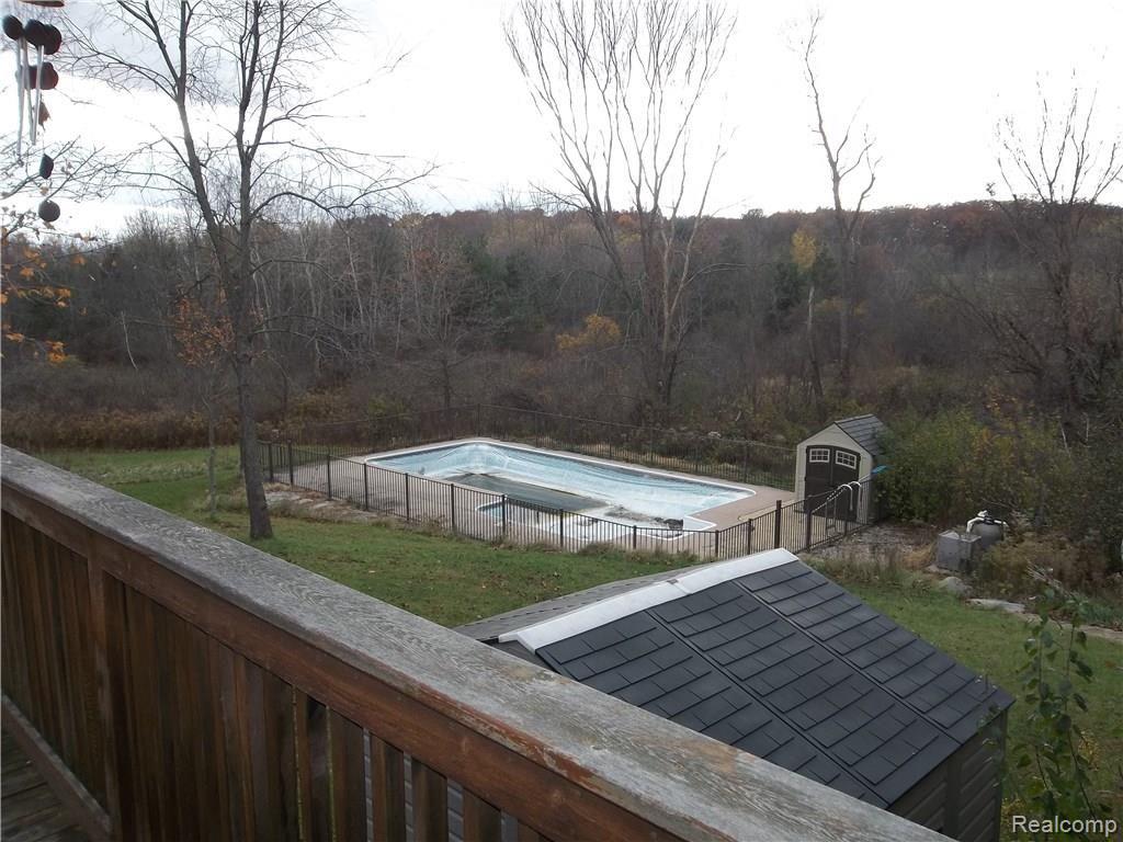2873 Clarkston Road Oakland, MI 48363 - Photo 25 of 90 42x18 Inground Pool