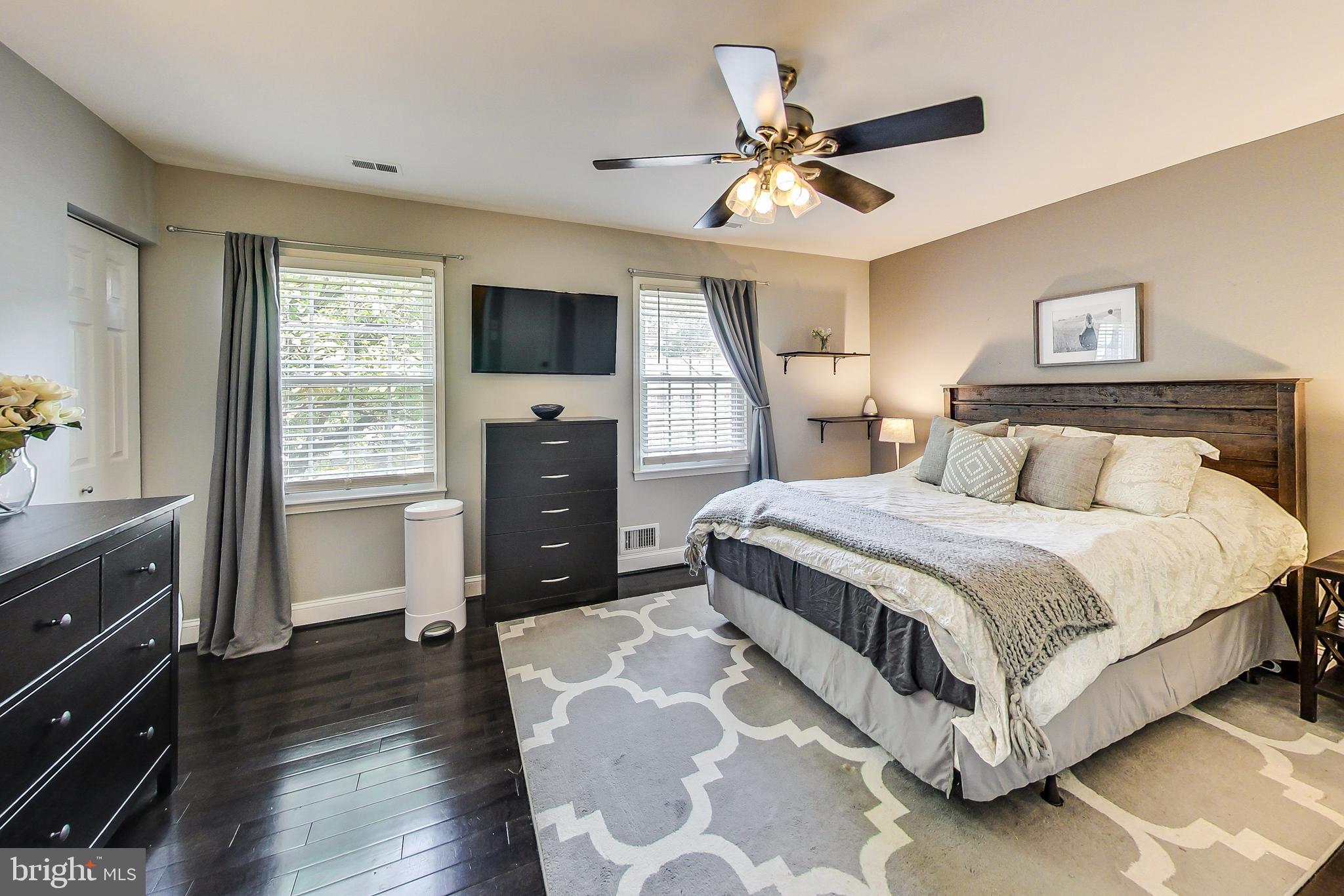 2420 Ansdel Court Reston, VA 20191 - Photo 11 of 28 Primary bedroom