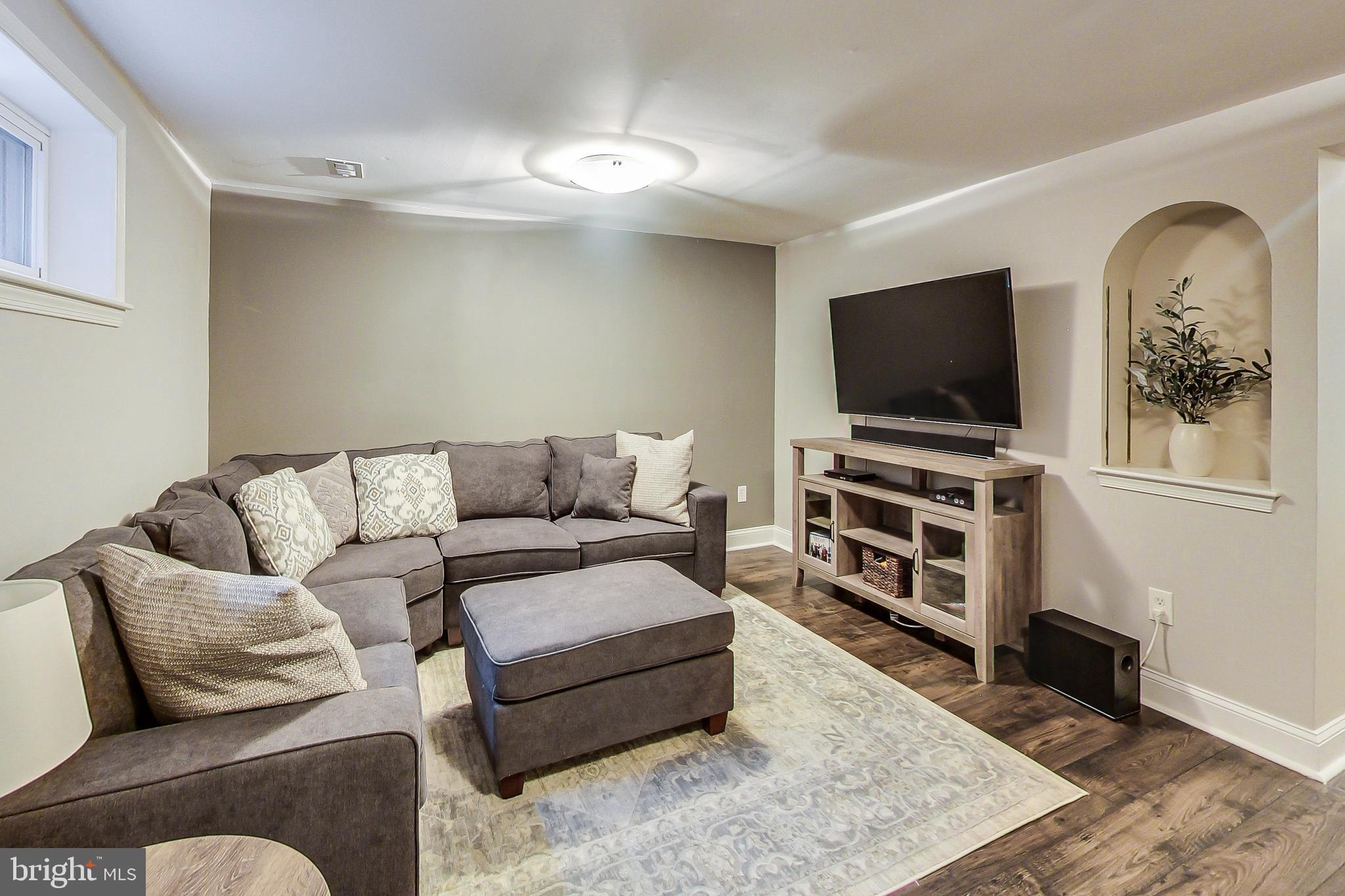 2420 Ansdel Court Reston, VA 20191 - Photo 19 of 28 Basement living room