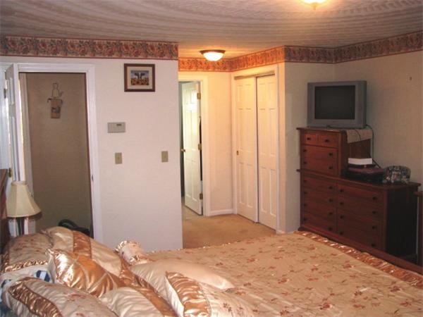 77 Jones Road Hopedale, MA 01747 - Photo 12 of 20 Gallery Image 12